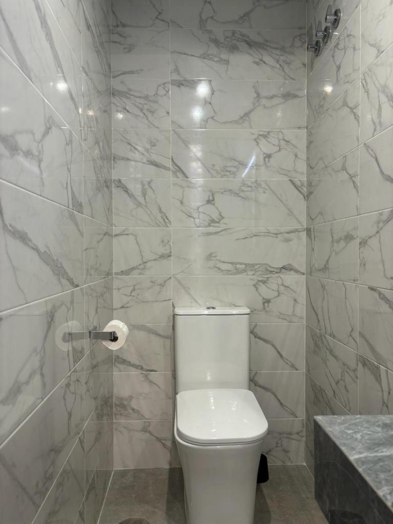 Hermoso Piso A 5 Minutos De La Estacion De Bus Y Tren Maria Zambrano Málaga Buitenkant foto